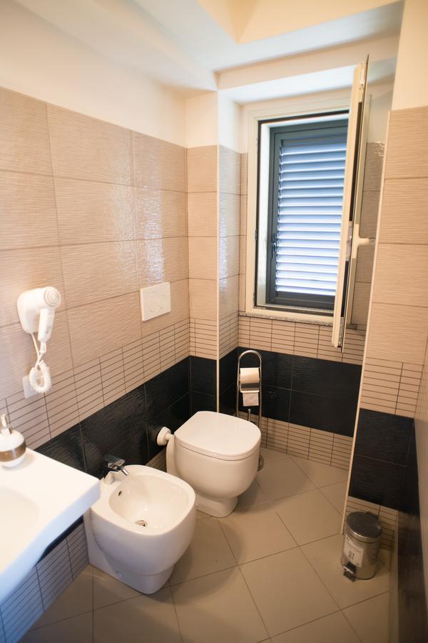 Bed and Breakfast Riva Del Sol Санта-Тереза-ді-Рива Екстер'єр фото