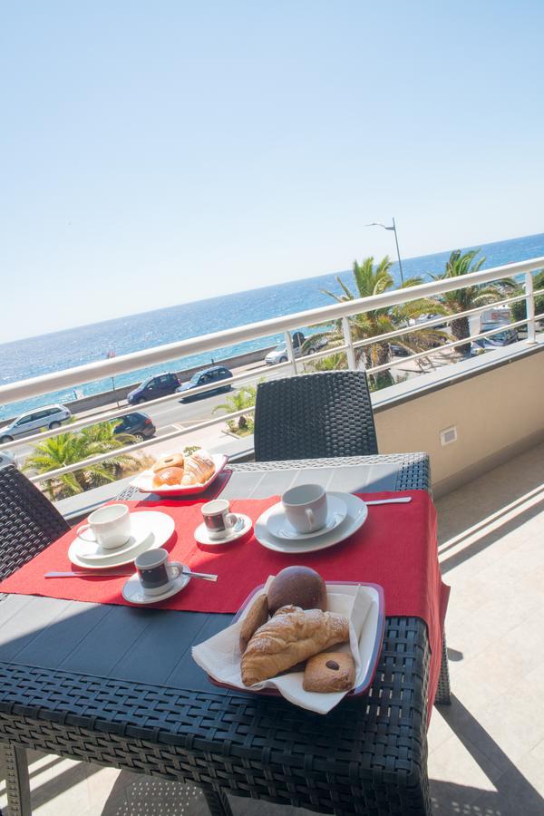 Bed and Breakfast Riva Del Sol Санта-Тереза-ді-Рива Екстер'єр фото