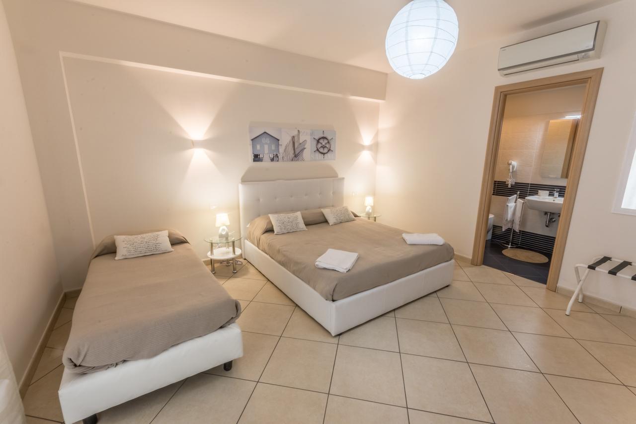Bed and Breakfast Riva Del Sol Санта-Тереза-ді-Рива Екстер'єр фото