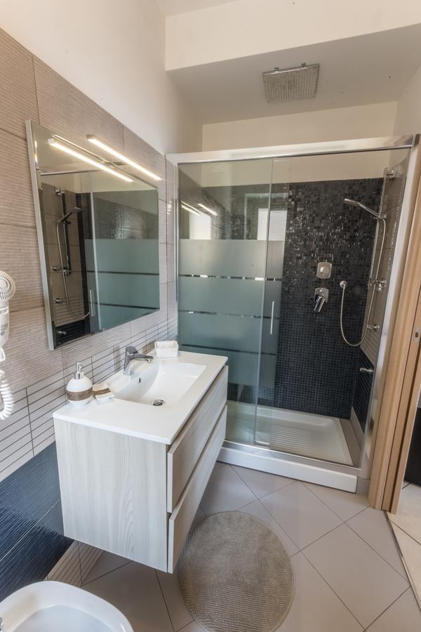Bed and Breakfast Riva Del Sol Санта-Тереза-ді-Рива Екстер'єр фото