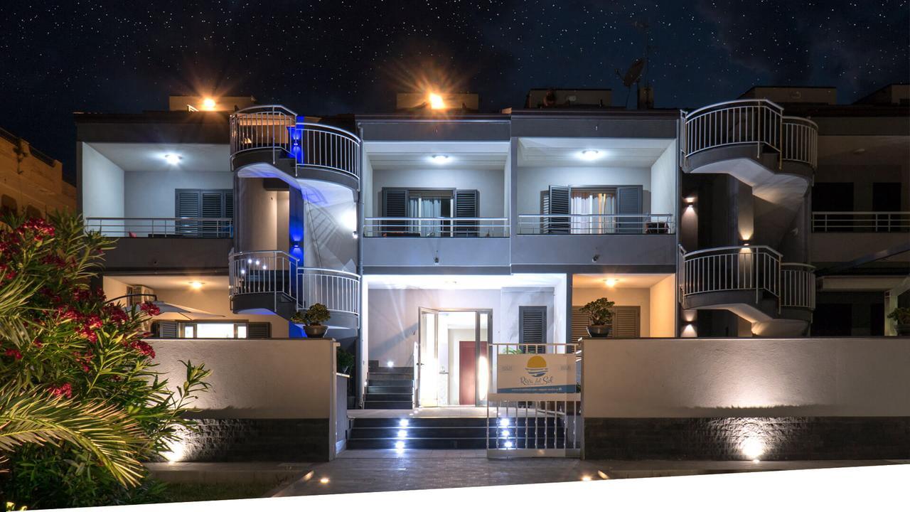 Bed and Breakfast Riva Del Sol Санта-Тереза-ді-Рива Екстер'єр фото